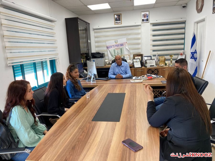 الجمعية التطوعية تعقد جلسة عمل مع رئيس مجلس محلي بئر المكسور خالد حجيرات